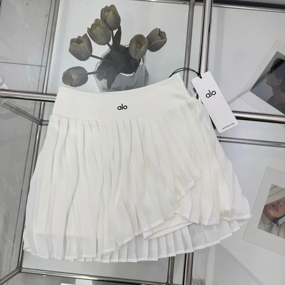 ALO Yoga Women's Asymmetrical Pleated Skirt in White